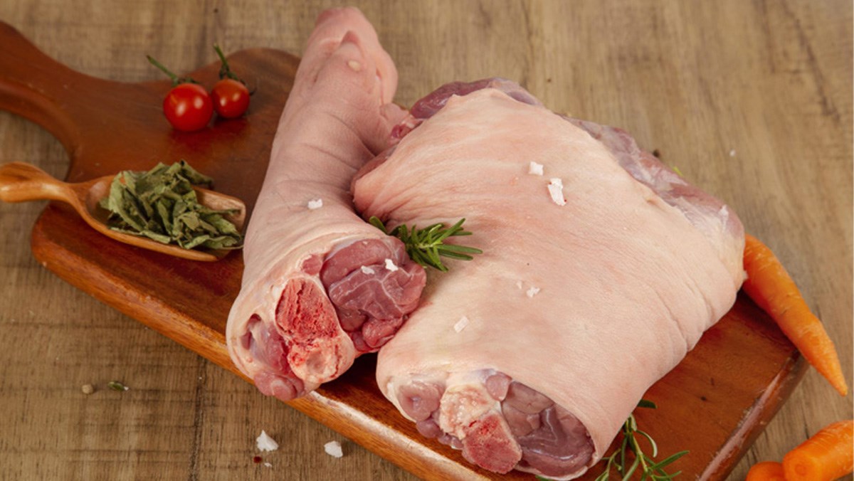 Nên mua chân giò trước hay sau? Cách phân biệt, chọn mua chân giò tươi ngon