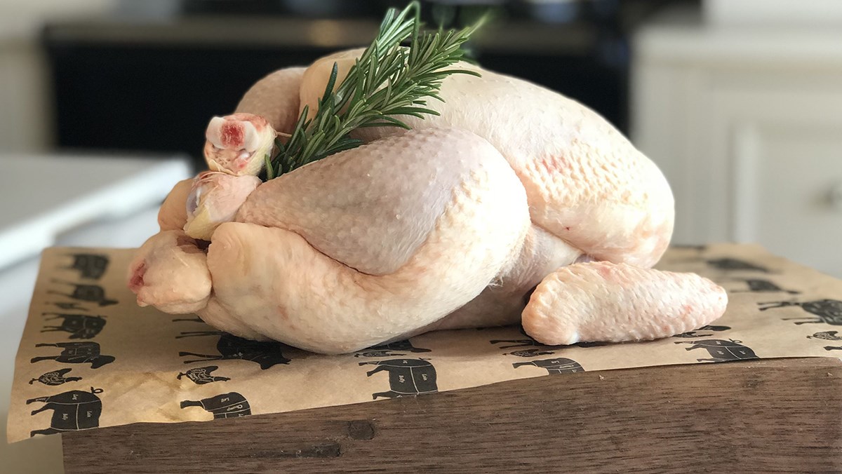 Tại sao rã đông thịt gà không đúng cách sẽ khiến mất chất lại sản sinh thêm độc tố?