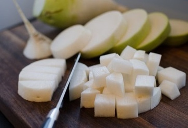 Học cách muối củ cải chua giòn siêu ngon của người Hàn Quốc
