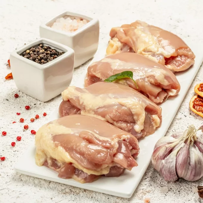 Đùi gà rút xương CP (1 Kg)